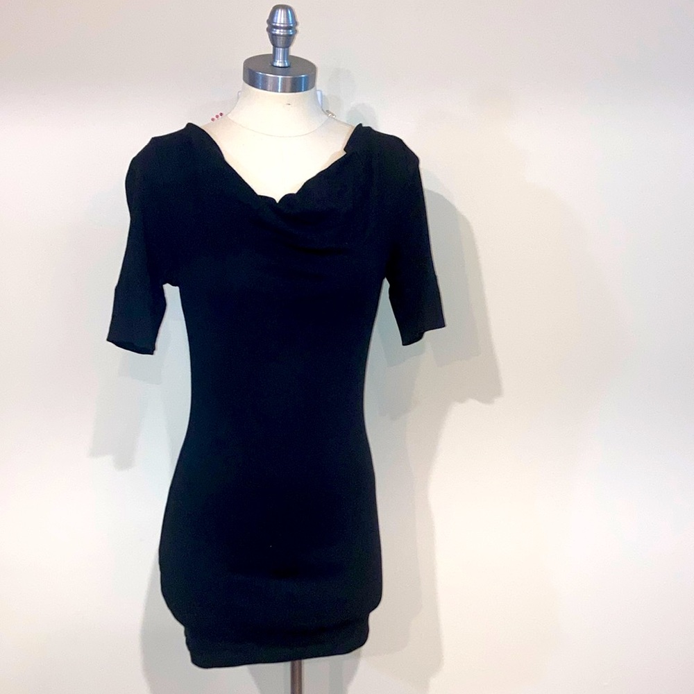 EUC Women’s EXPRESS Sexy Basics black drape scoop neck fitted mini dress ~size M